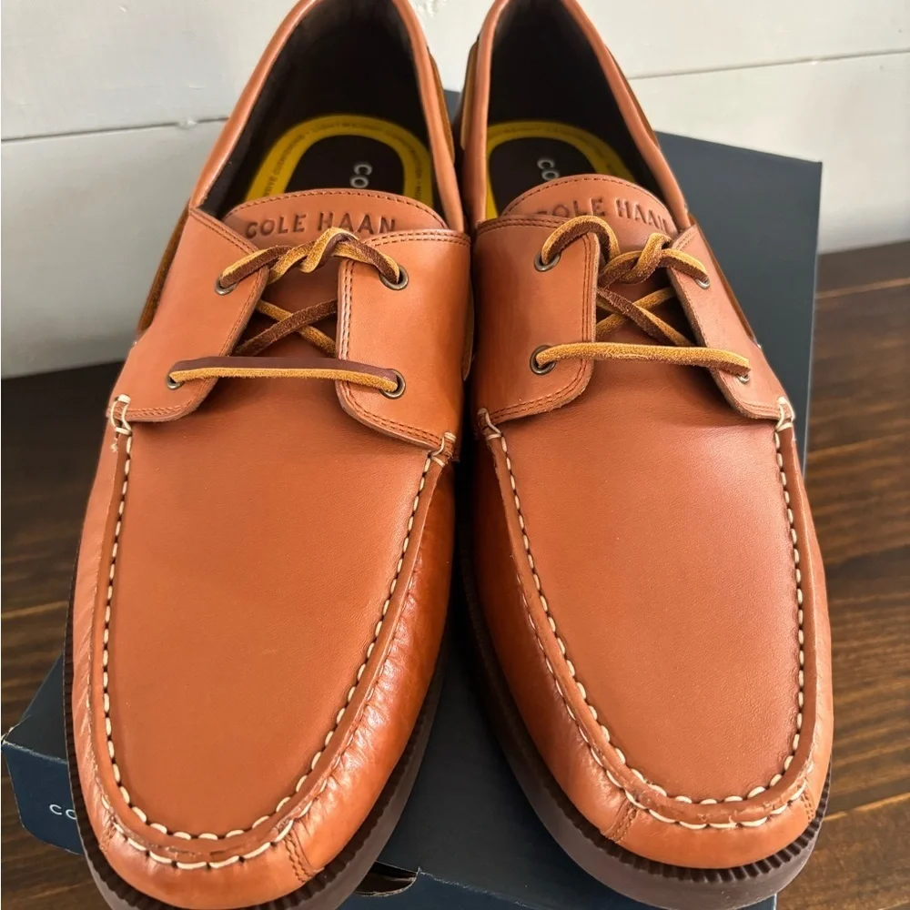 New in box Cole Haan grand+ bowside boat shoes Tan Leather Loafers